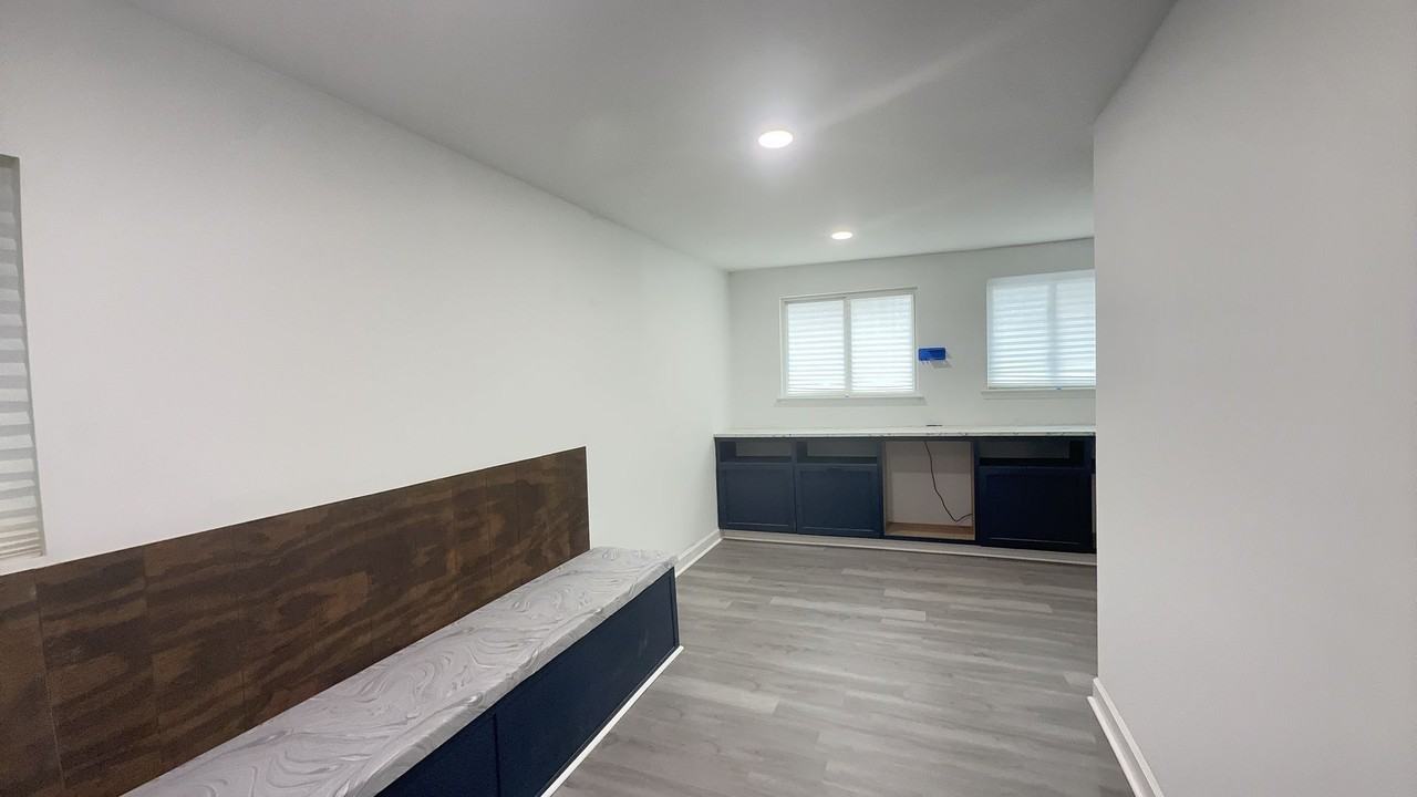 212 Waverly Dr - Photo 5 of 16