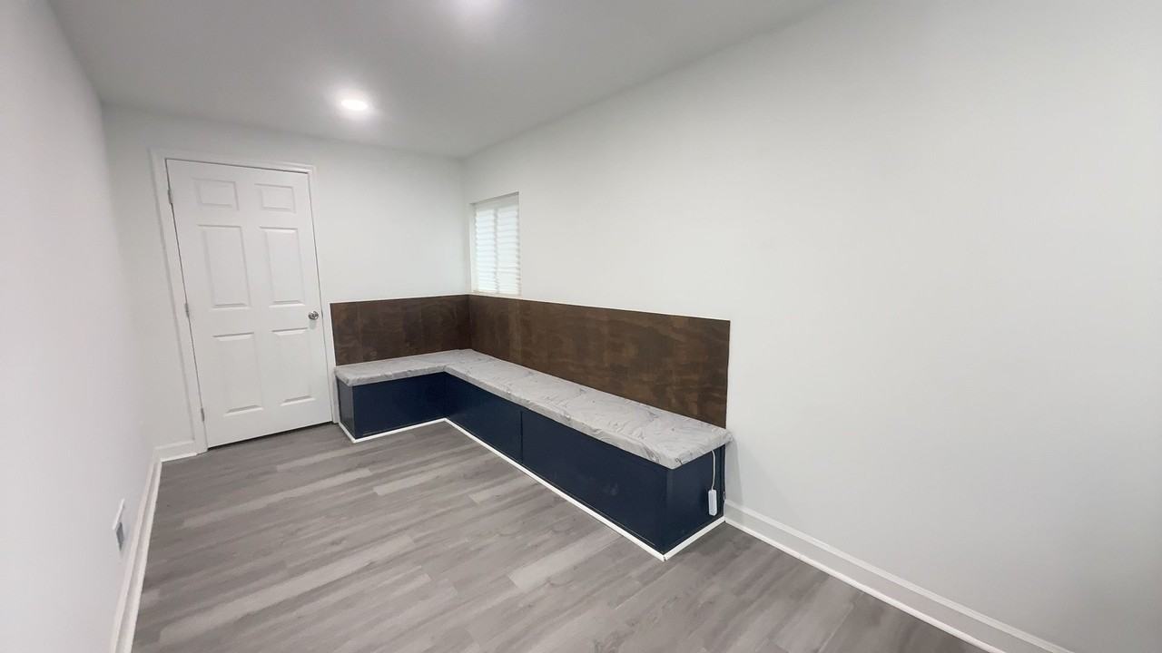 212 Waverly Dr - Photo 6 of 16