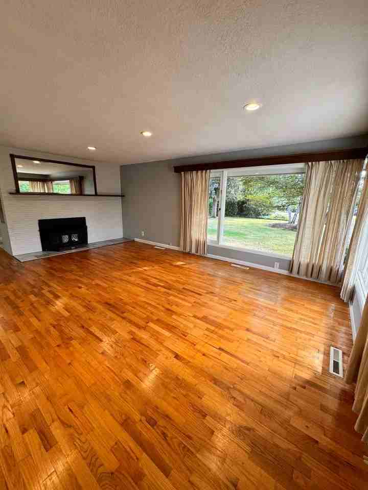 14 Royal Oaks Dr - Photo 4 of 32