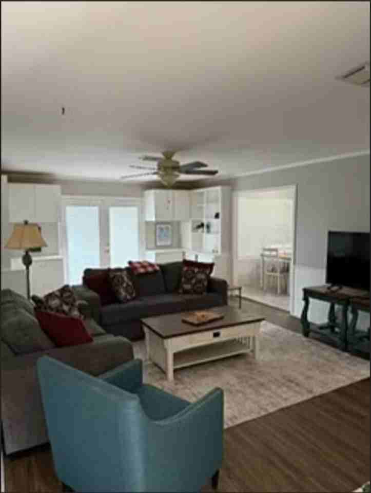 4455 Summit Cir - Photo 3 of 21