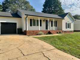 featured image of 1190 Park Cir