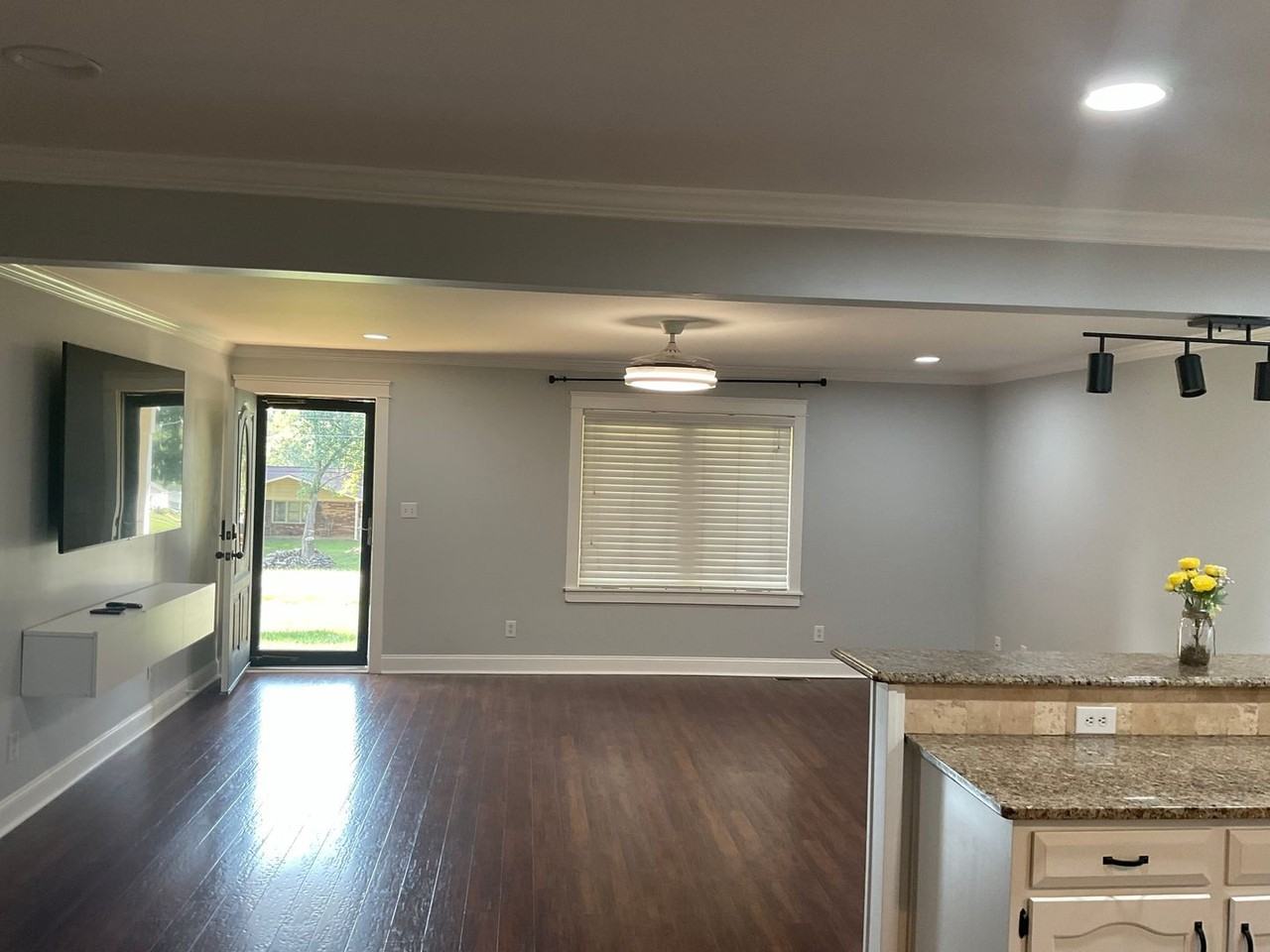 1190 Park Cir - Photo 6 of 45