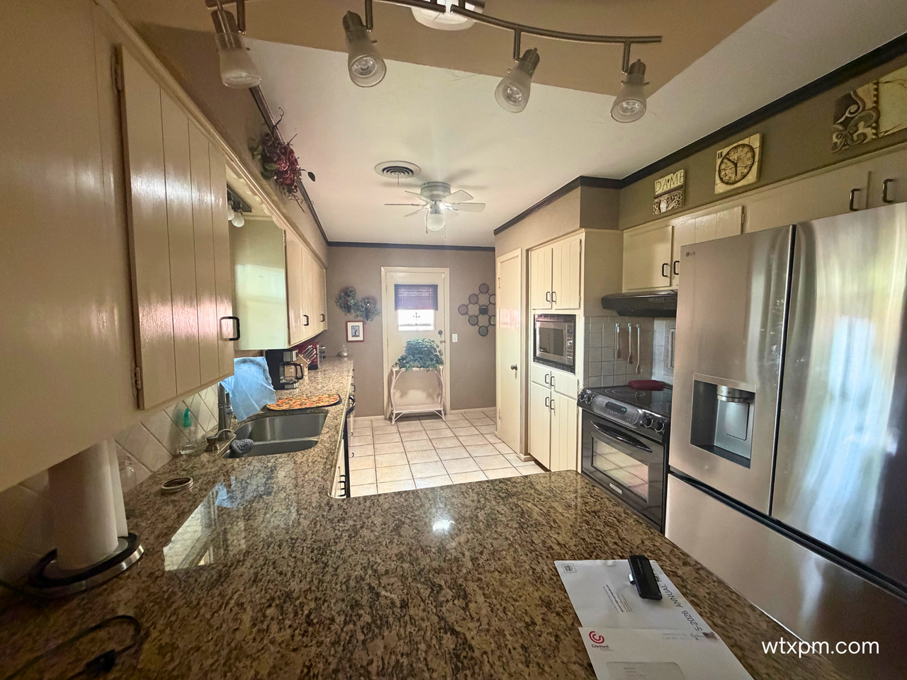 3404 Royal Rd - Photo 5 of 14