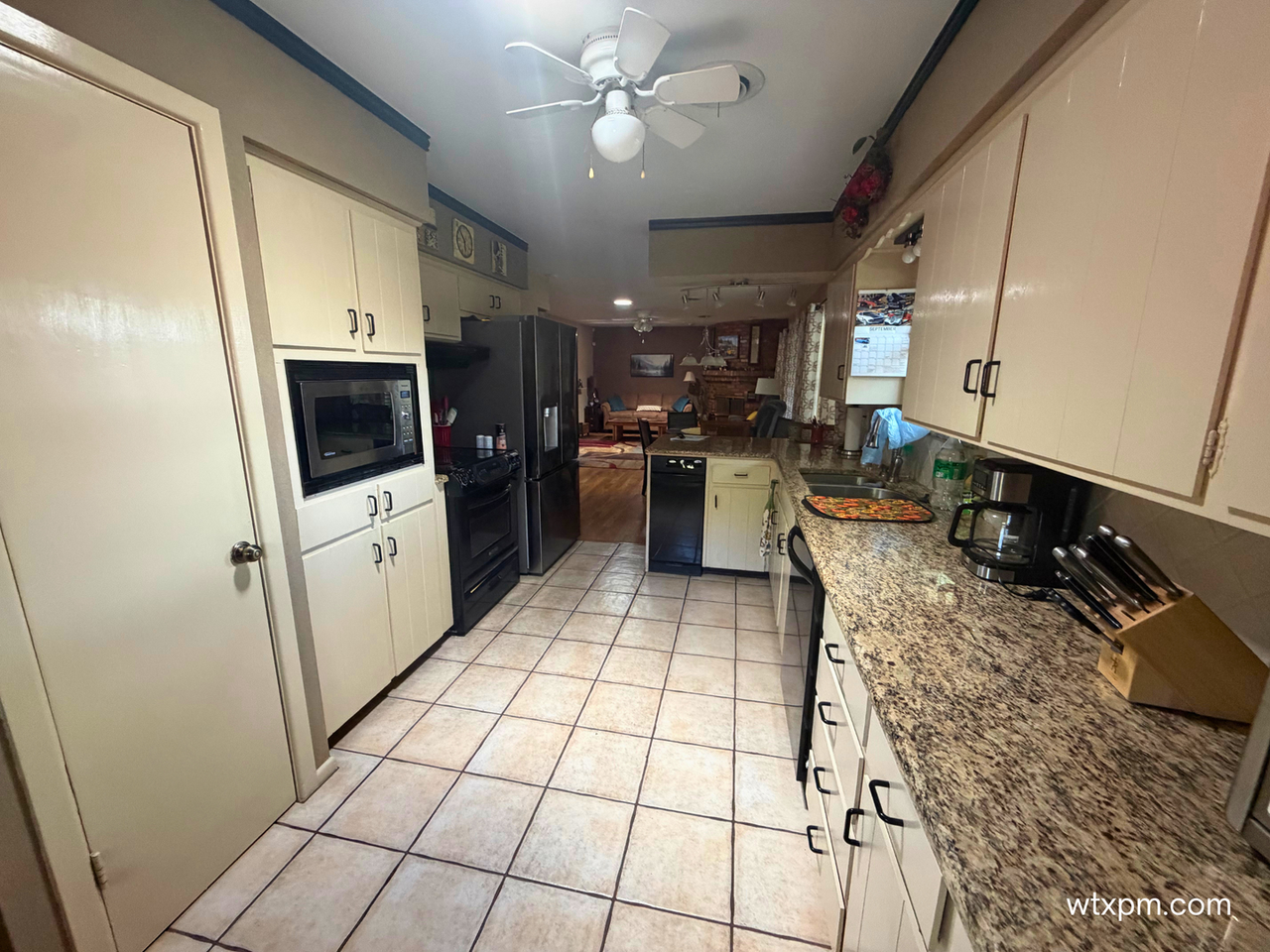 3404 Royal Rd - Photo 6 of 14