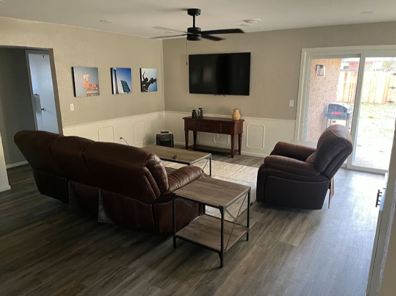 3406 Royal Rd - Photo 2 of 17