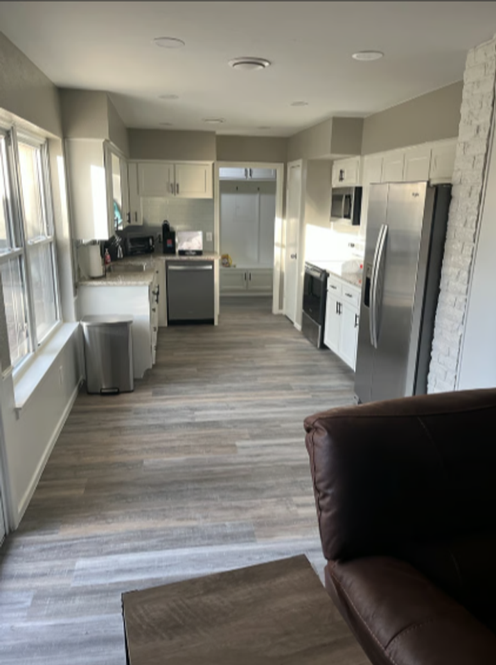 3406 Royal Rd - Photo 3 of 17