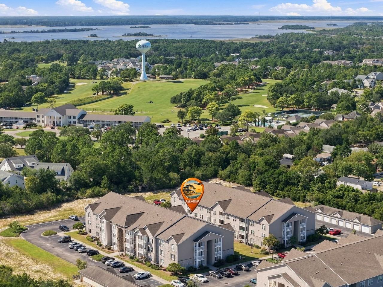 618 Condo Club Dr - Photo 3 of 32