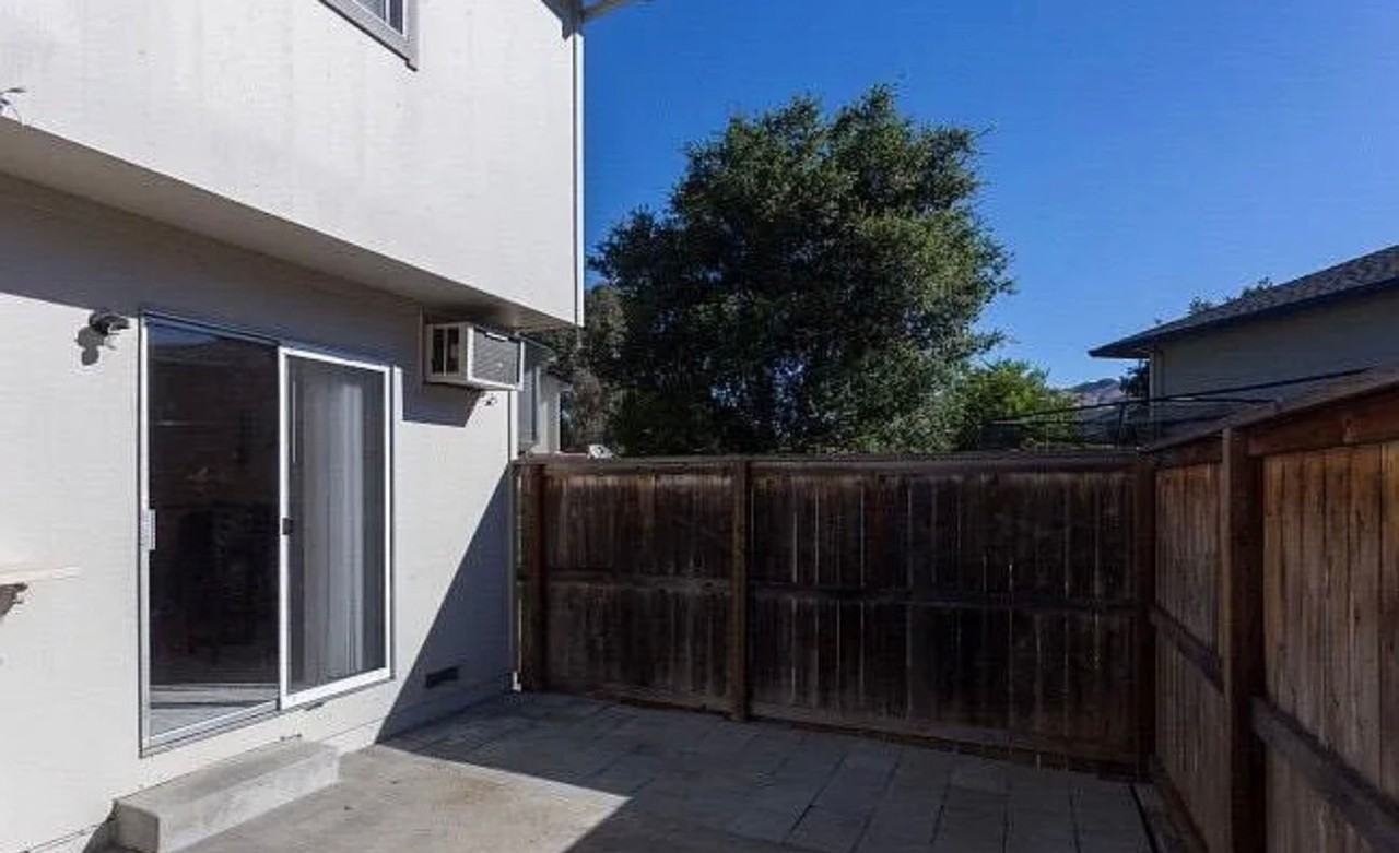 5059 Charmian Dr - Photo 7 of 16