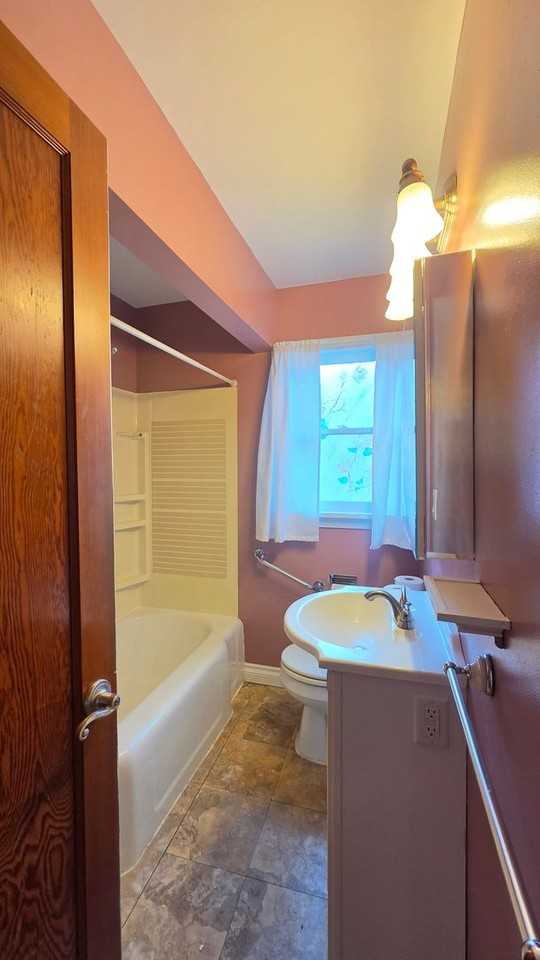 511 Livingston Ave - Photo 6 of 31