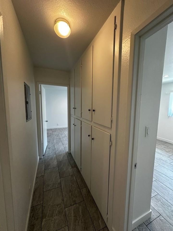 301 N Tustin Ave - Photo 5 of 23