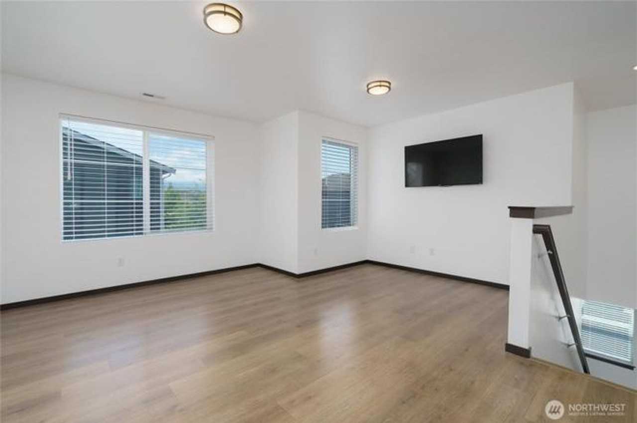 3346 3346 Iverness Street - Photo 7 of 11