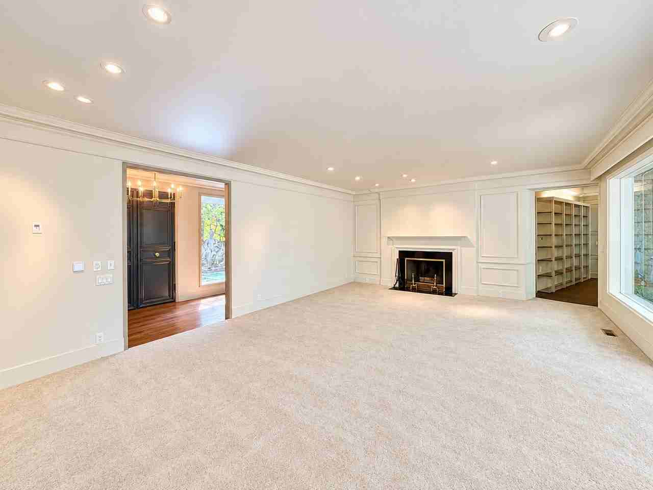 6016 Ne Keswick Dr - Photo 7 of 34