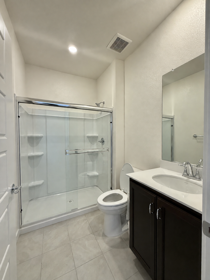 211 Dogwood Ct - Photo 4 of 12