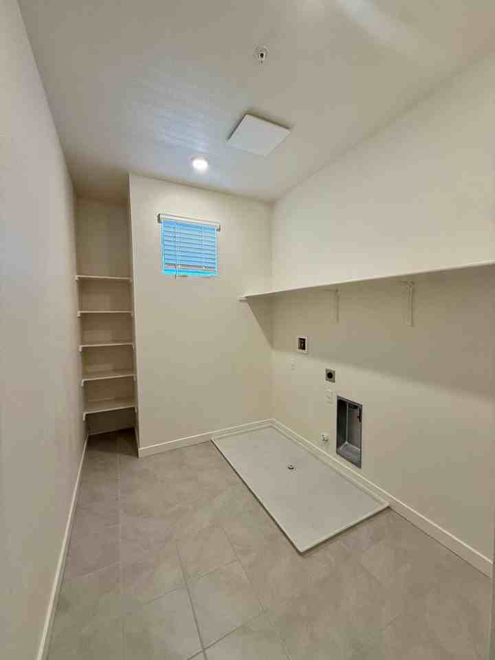 211 Dogwood Ct - Photo 6 of 12