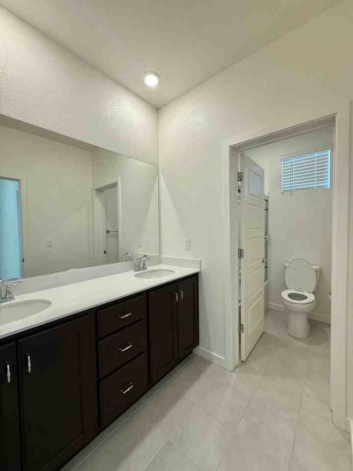 211 Dogwood Ct - Photo 7 of 12