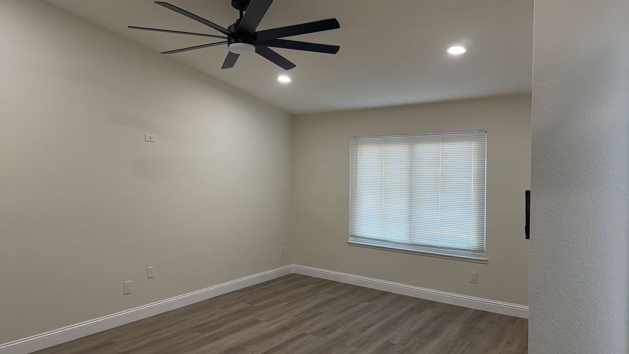 2875 Atlanta Dr - Photo 6 of 6