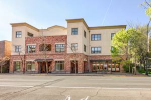 featured image of 180 Lithia Way #208