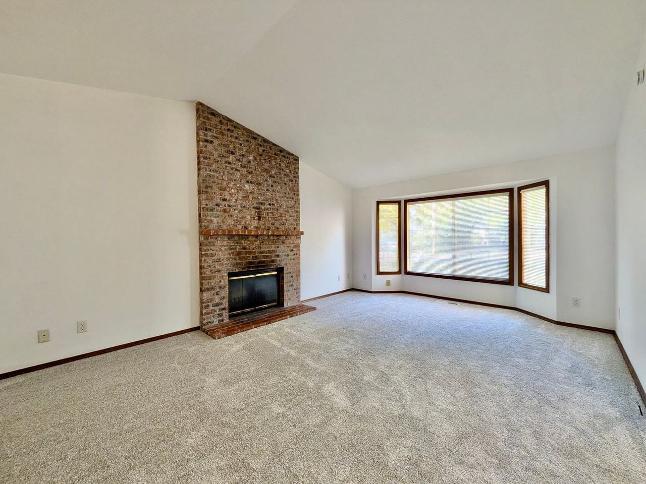 8150 Sw Mapleleaf St - Photo 5 of 23