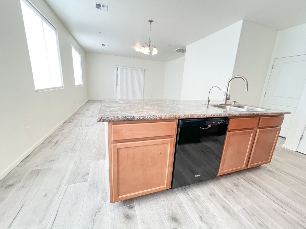 1735 Pinon Dr - Photo 3 of 18
