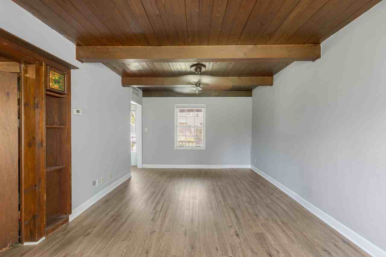 5594 Butternut Ct - Photo 3 of 14