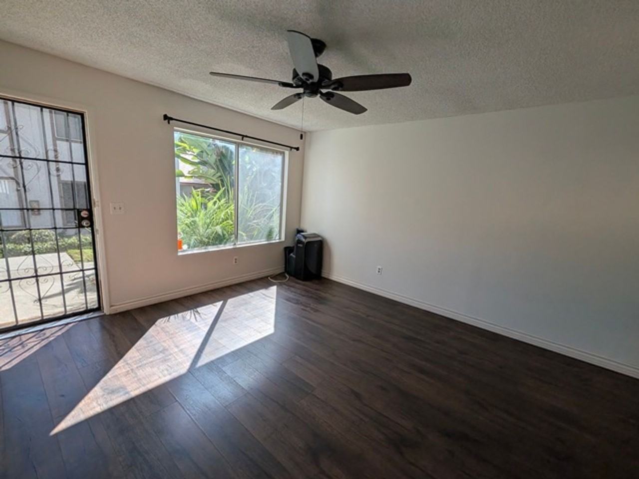 8265 Echo Dell Rd - Photo 3 of 27