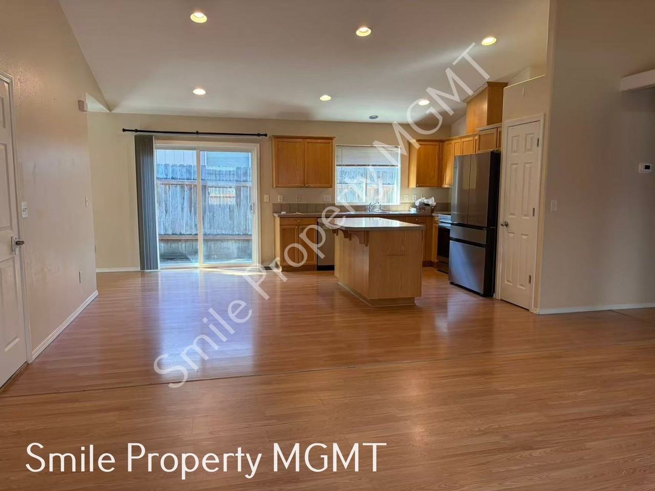 963 Rodan Ave Se - Photo 2 of 12