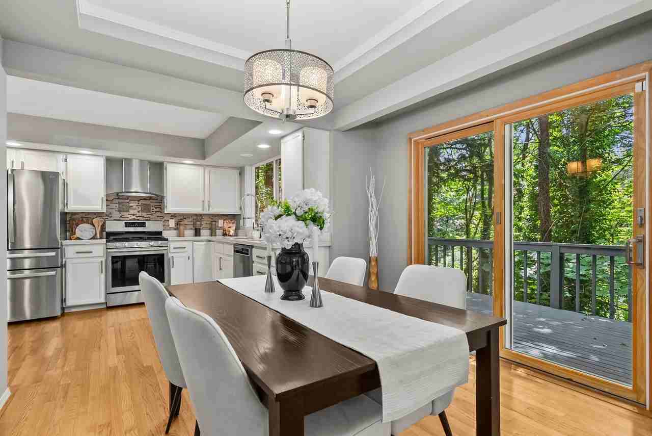 9123 Ne 145th St - Photo 5 of 36