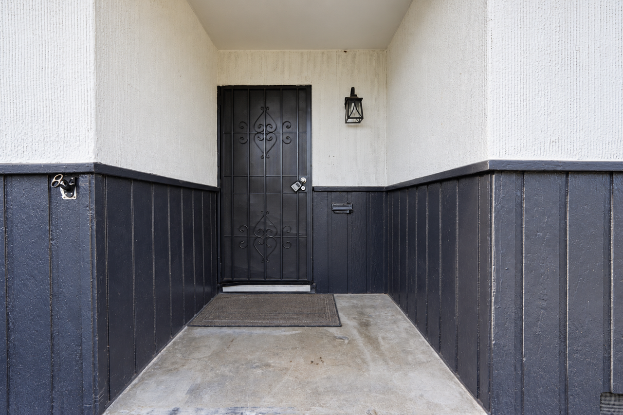 1829 S White Ave - Photo 3 of 27