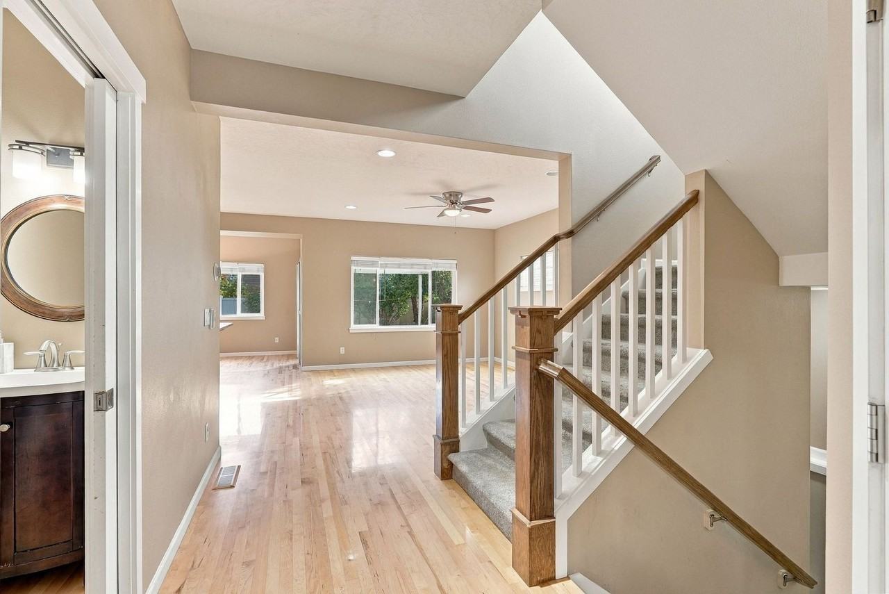 1680 N Winchester Ct - Photo 4 of 38