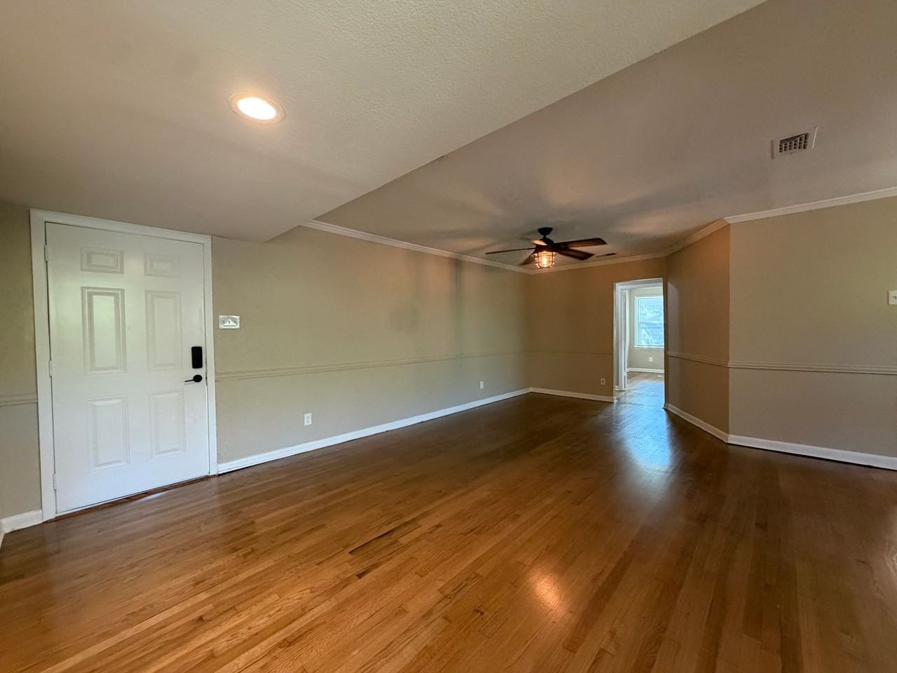 4816 Melita Ave - Photo 3 of 17