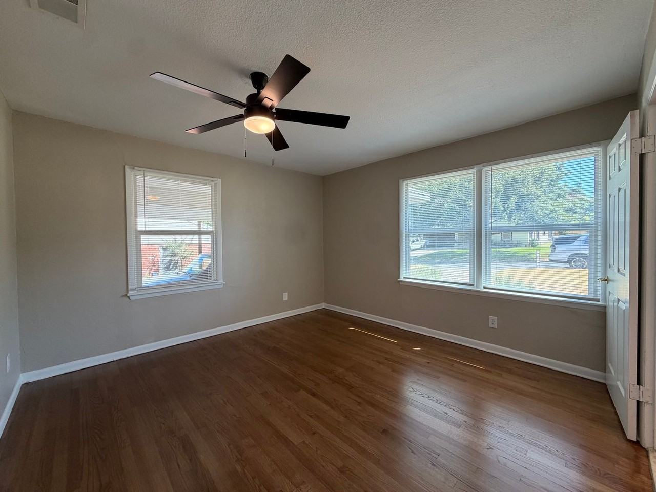 4816 Melita Ave - Photo 6 of 17