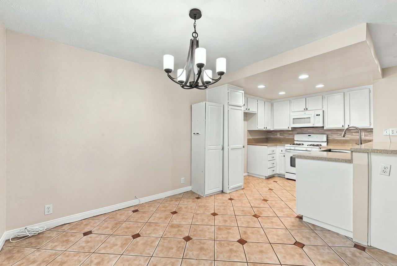 5706 Old Village Rd - Photo 4 of 15