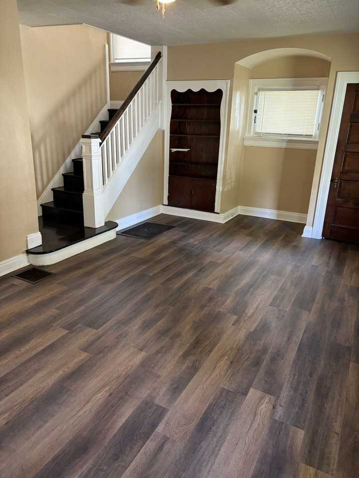 235 Illinois Ave - Photo 4 of 10