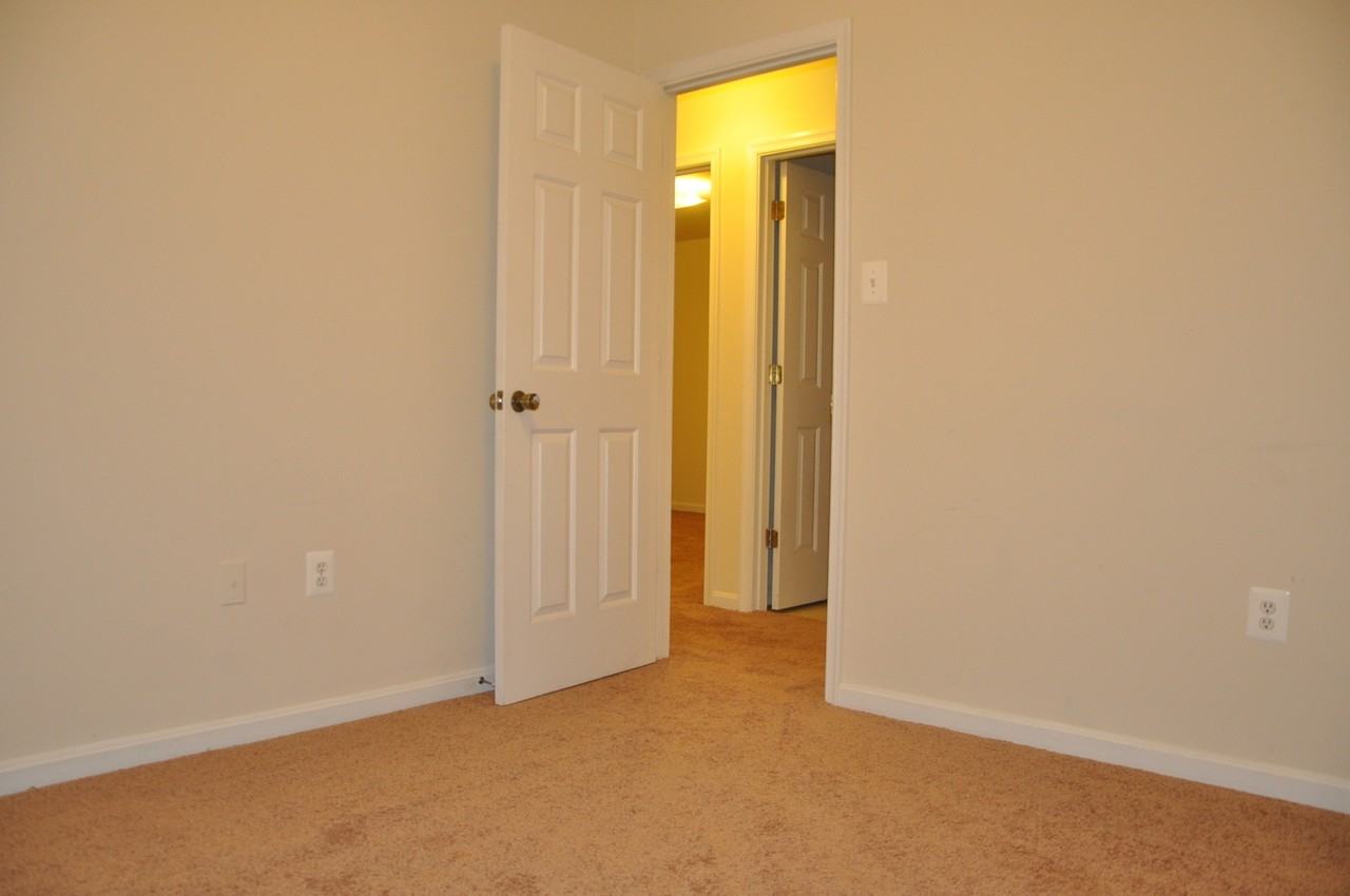 188 Aberdeen Dr - Photo 2 of 18