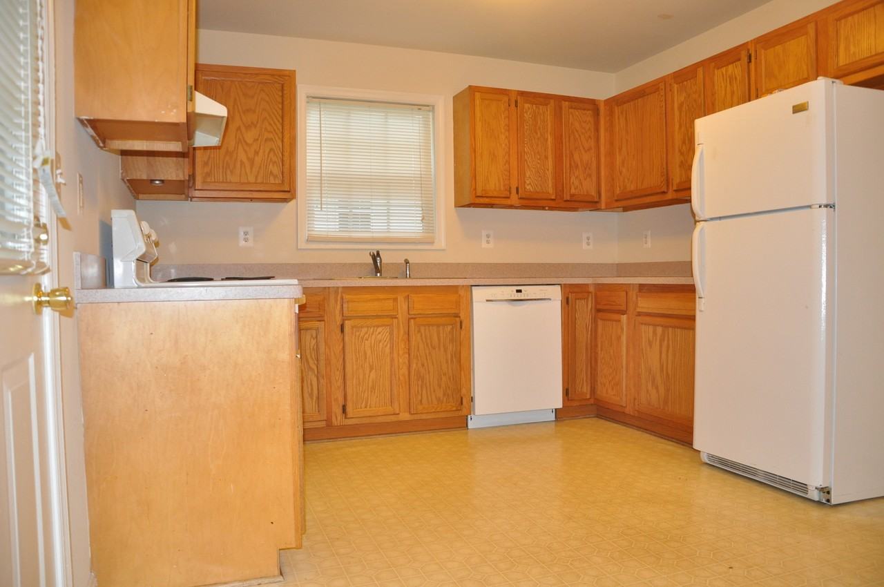 188 Aberdeen Dr - Photo 4 of 18
