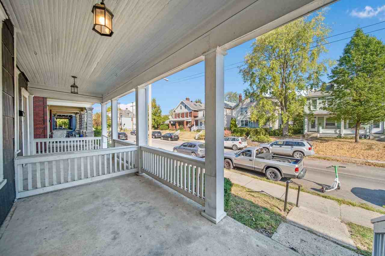 71 E Maynard Ave - Photo 3 of 25