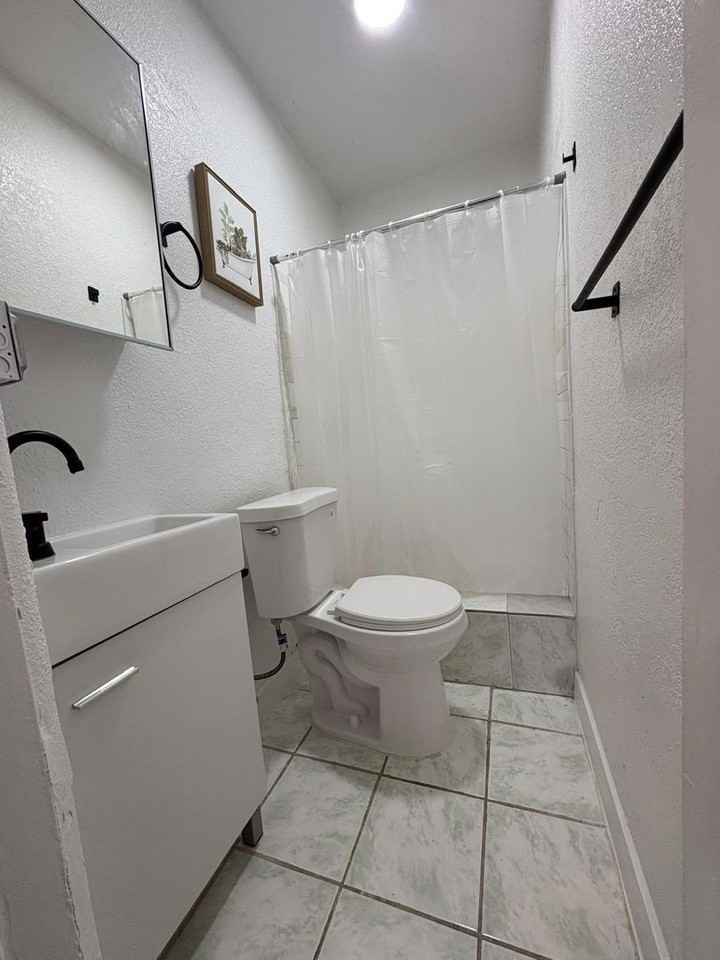 78th Street Apartments - Photo 5 of 27