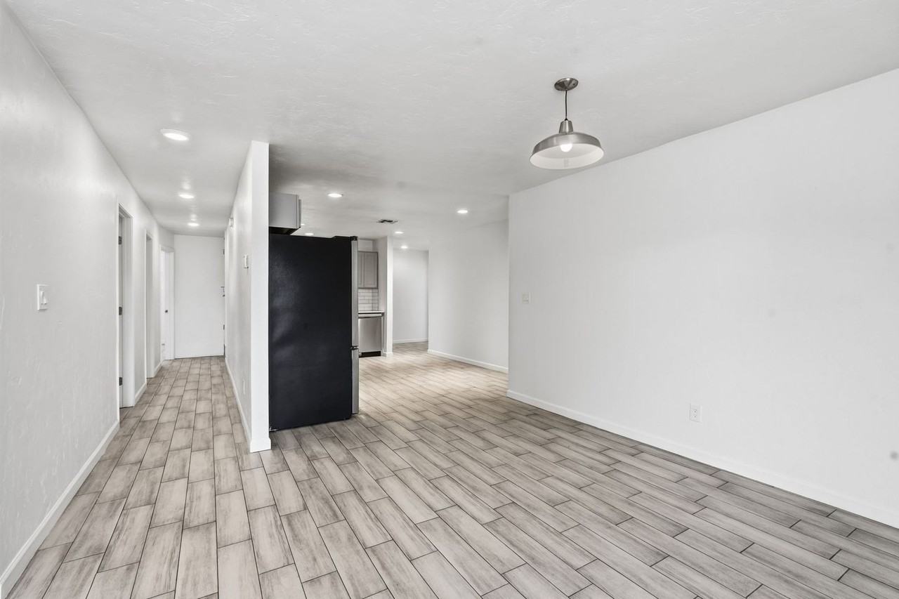 1235 E. Lester St. - Photo 7 of 36