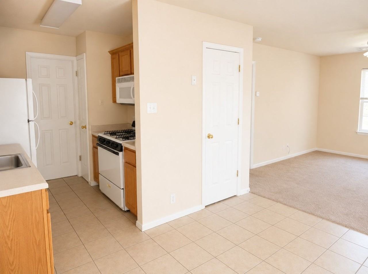 5212B Guadalupe St - Photo 2 of 9