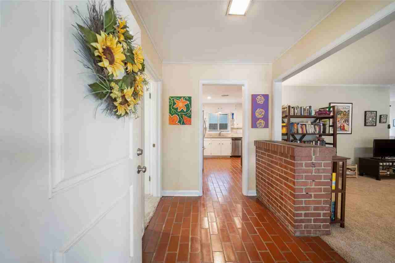 4518 E 40th St - Photo 6 of 25