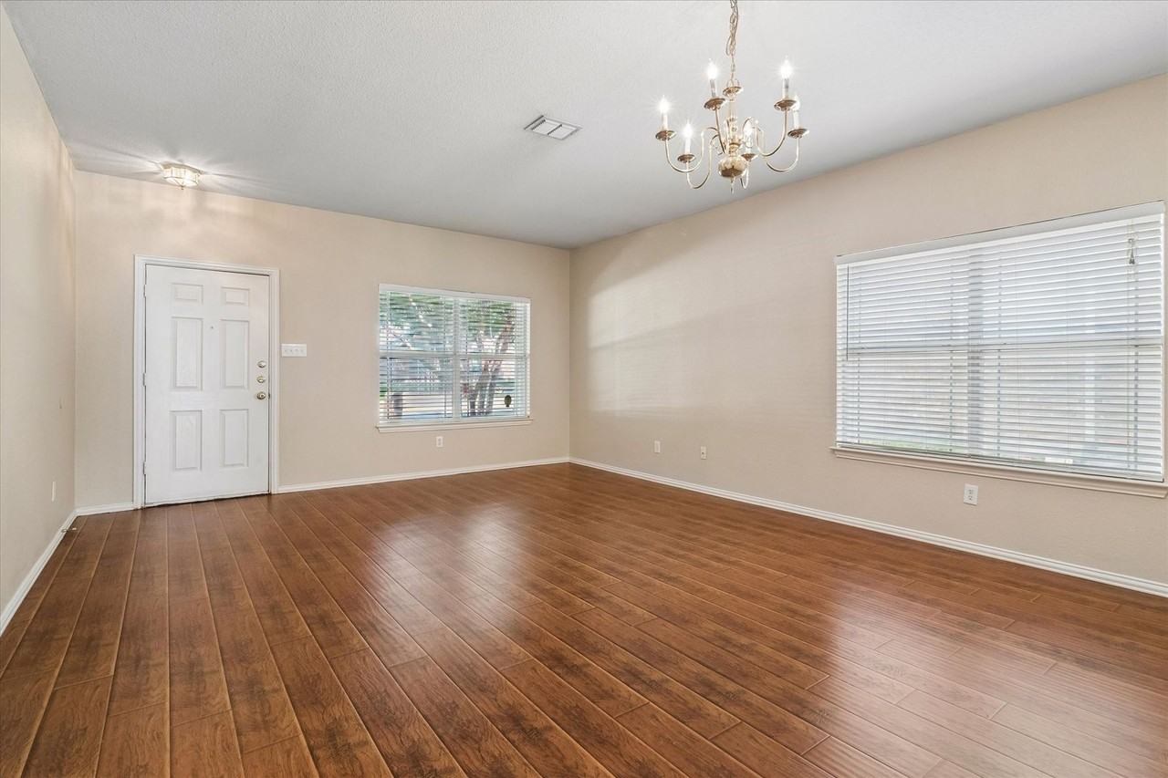 11637 Snyder Dr - Photo 3 of 27