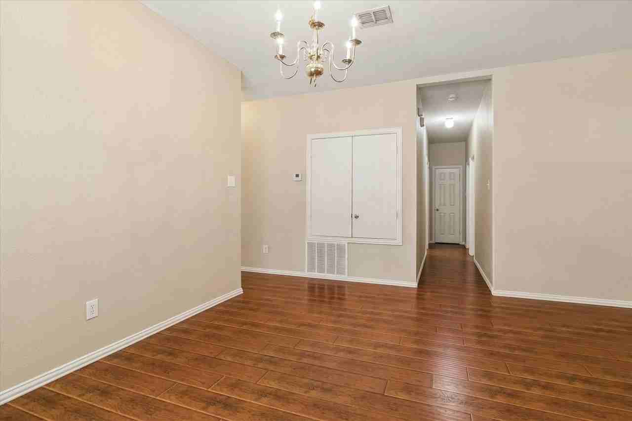 11637 Snyder Dr - Photo 6 of 27