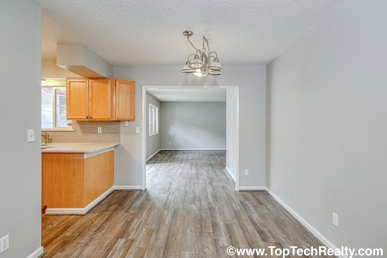 14390 Sw Furlong Way - Photo 6 of 35