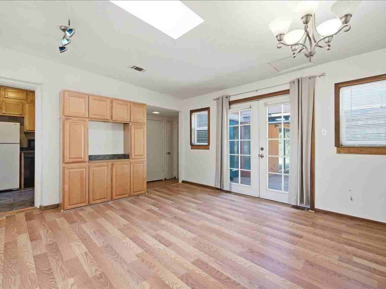 4413 E Whitman St - Photo 7 of 22