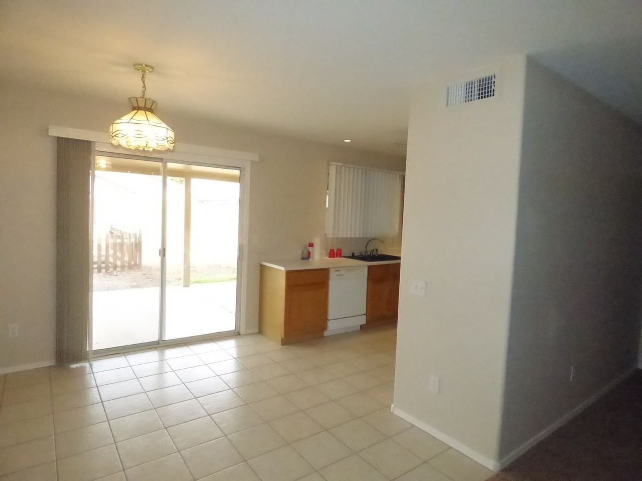 10454 W Pasadena Ave - Photo 7 of 14