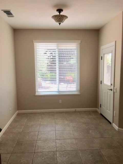 2912 Gables Ct - Photo 4 of 20
