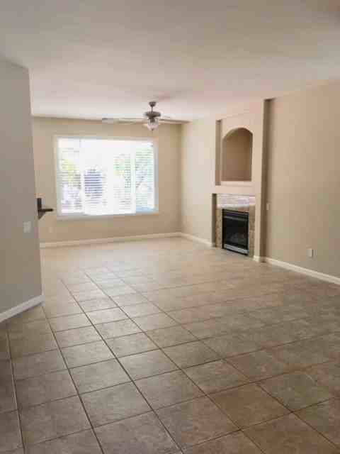 2912 Gables Ct - Photo 5 of 20