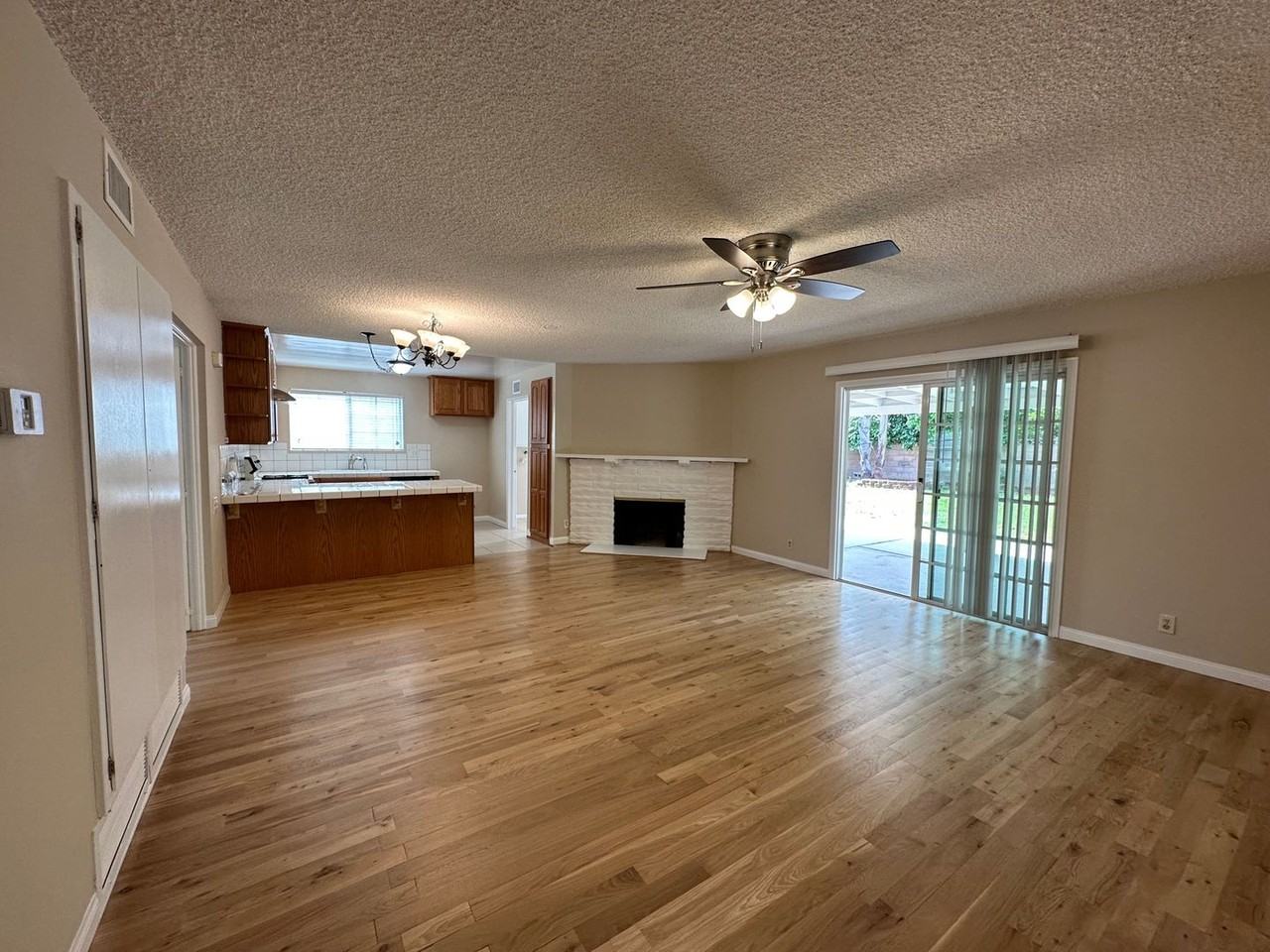 23740 Welby Way - Photo 5 of 24