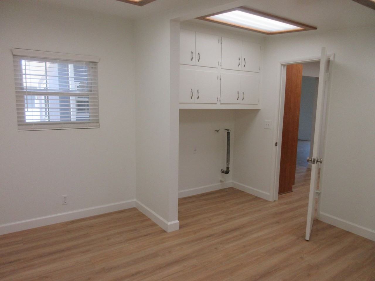 10818 Paso Robles Ave - Photo 4 of 29
