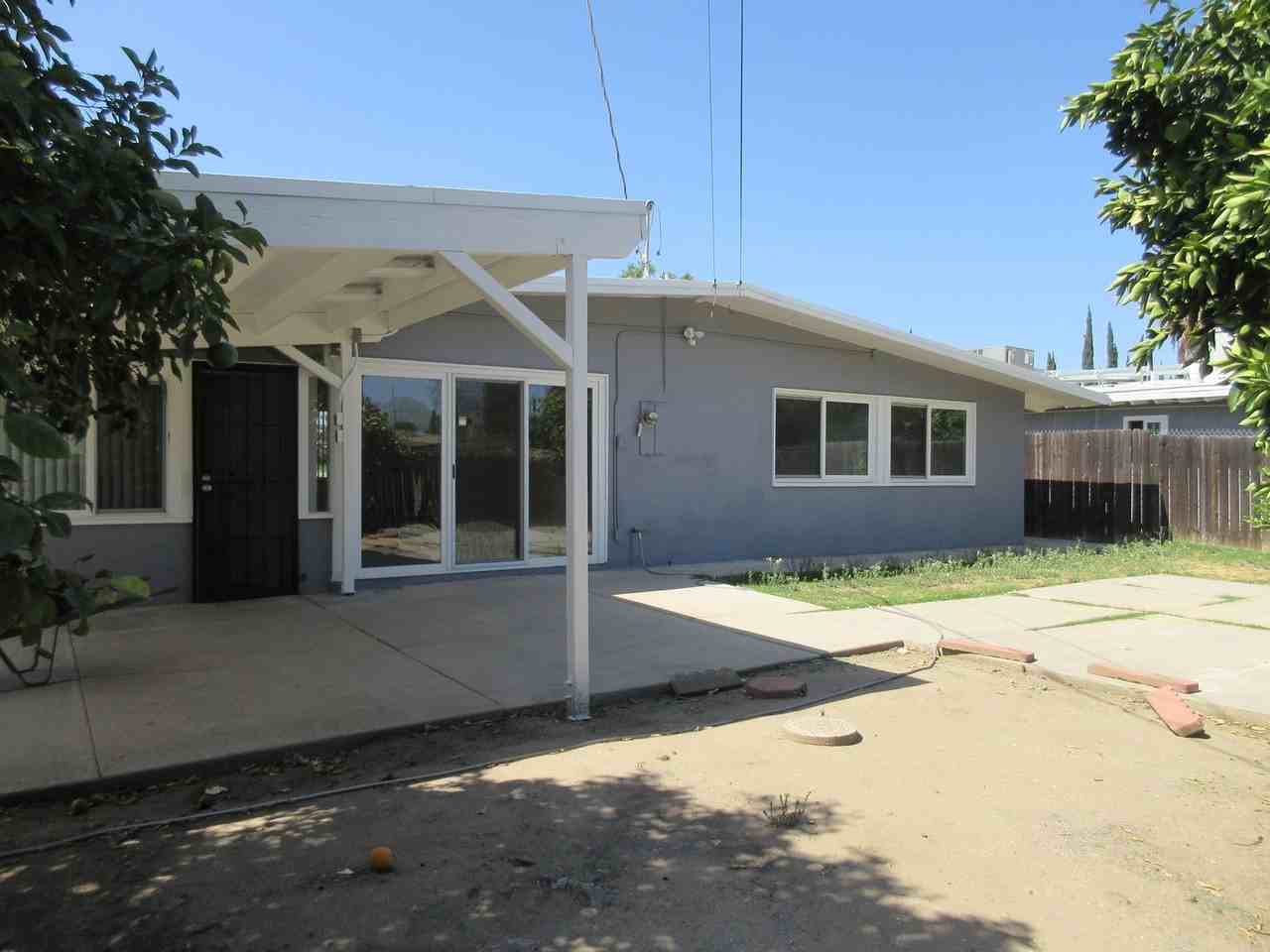 10818 Paso Robles Ave - Photo 7 of 29